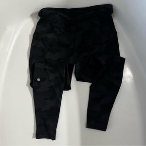 Lululemon Swift Speed High-Rise Tight 28"
Heritage 365 Camo Deep Coal size 10